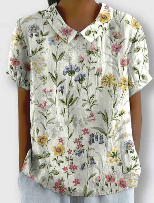 Anisa - Damshirt med vacker blommönster och bekväm passform - Véloria Studios