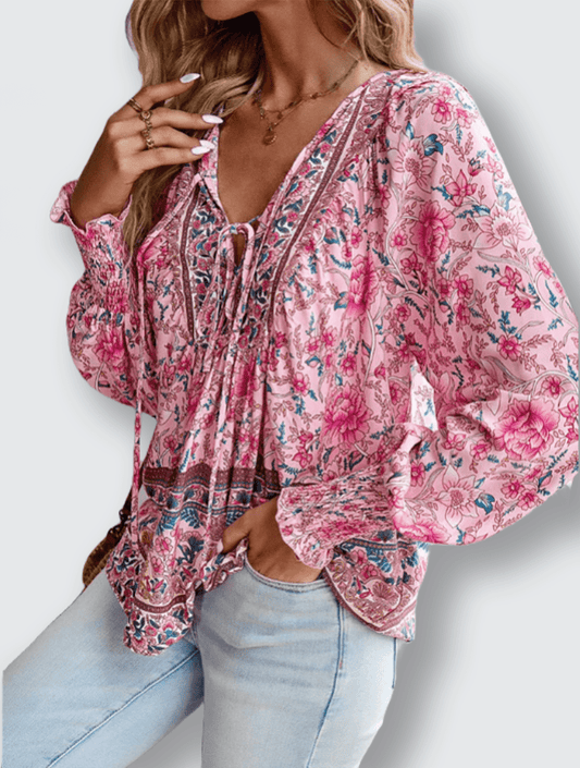 Chloé - Shirten som dansar i vinden - Véloria Studios