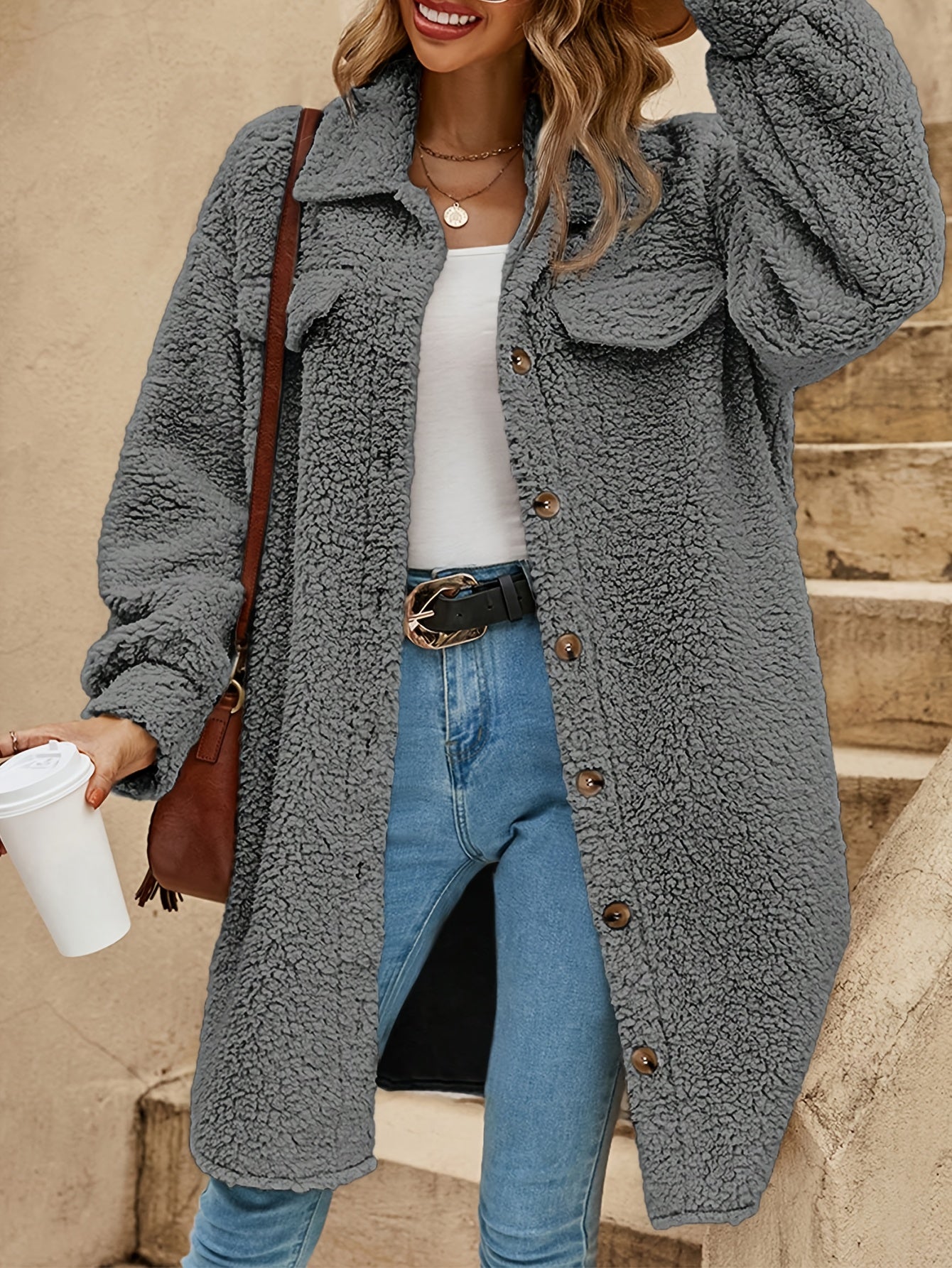 Milou – Kappan som bär elegans genom varje steg