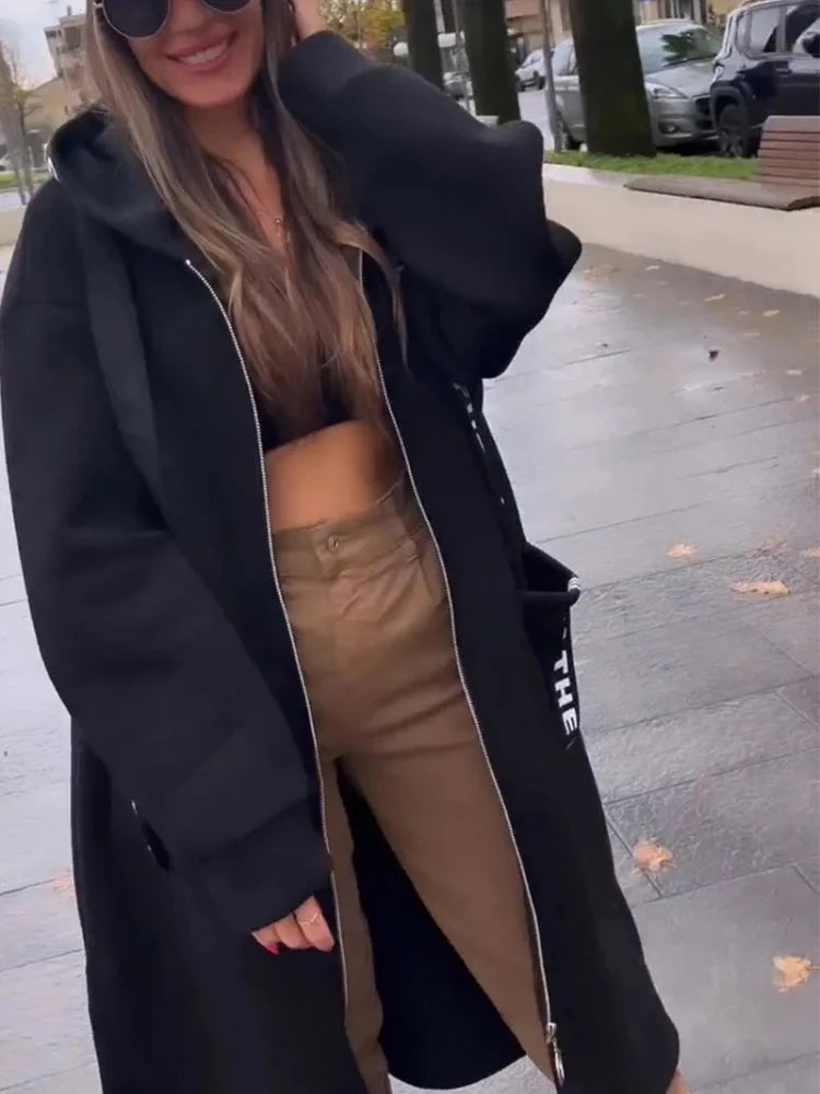 Ylva – Lång trenchcoat med elegans och värme