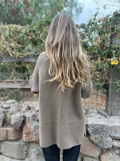 Avelina – Den stilrena dubbelknäppta jackan för höst och vinter