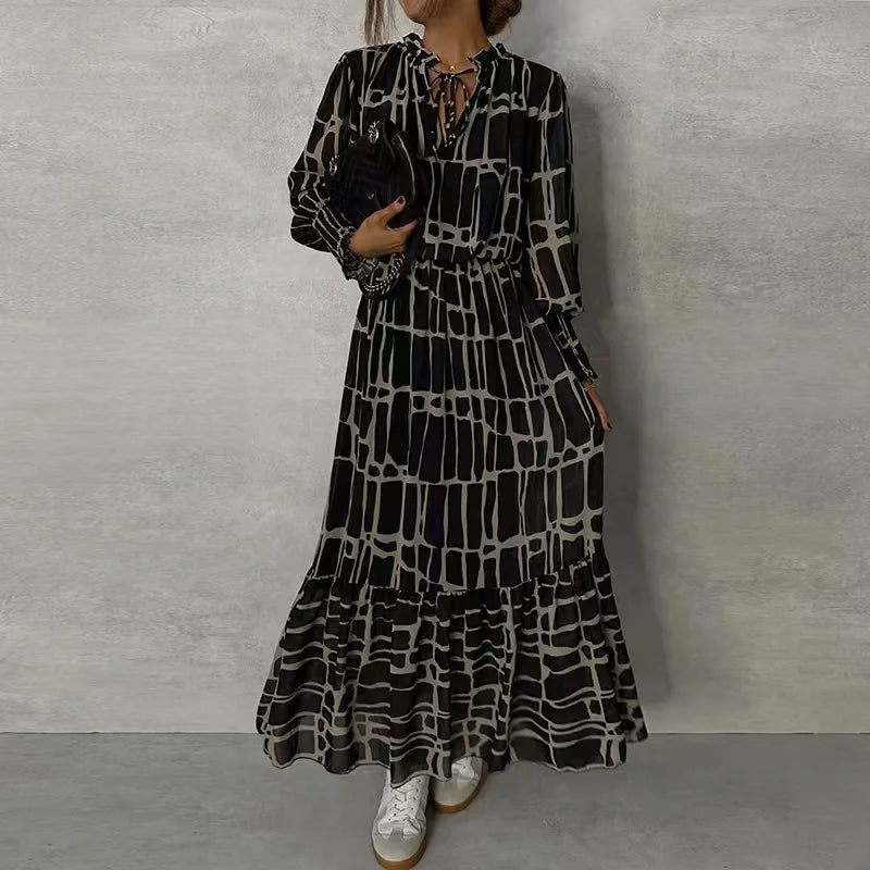 Estrid – Elegant långklänning med vintagekänsla