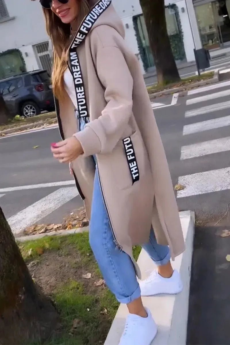 Anita – Din eleganta följeslagare för höstens och vinterns dagar - Véloria Studios