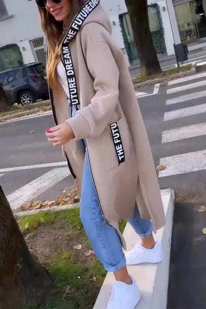 Anita – Din eleganta följeslagare för höstens och vinterns dagar - Véloria Studios
