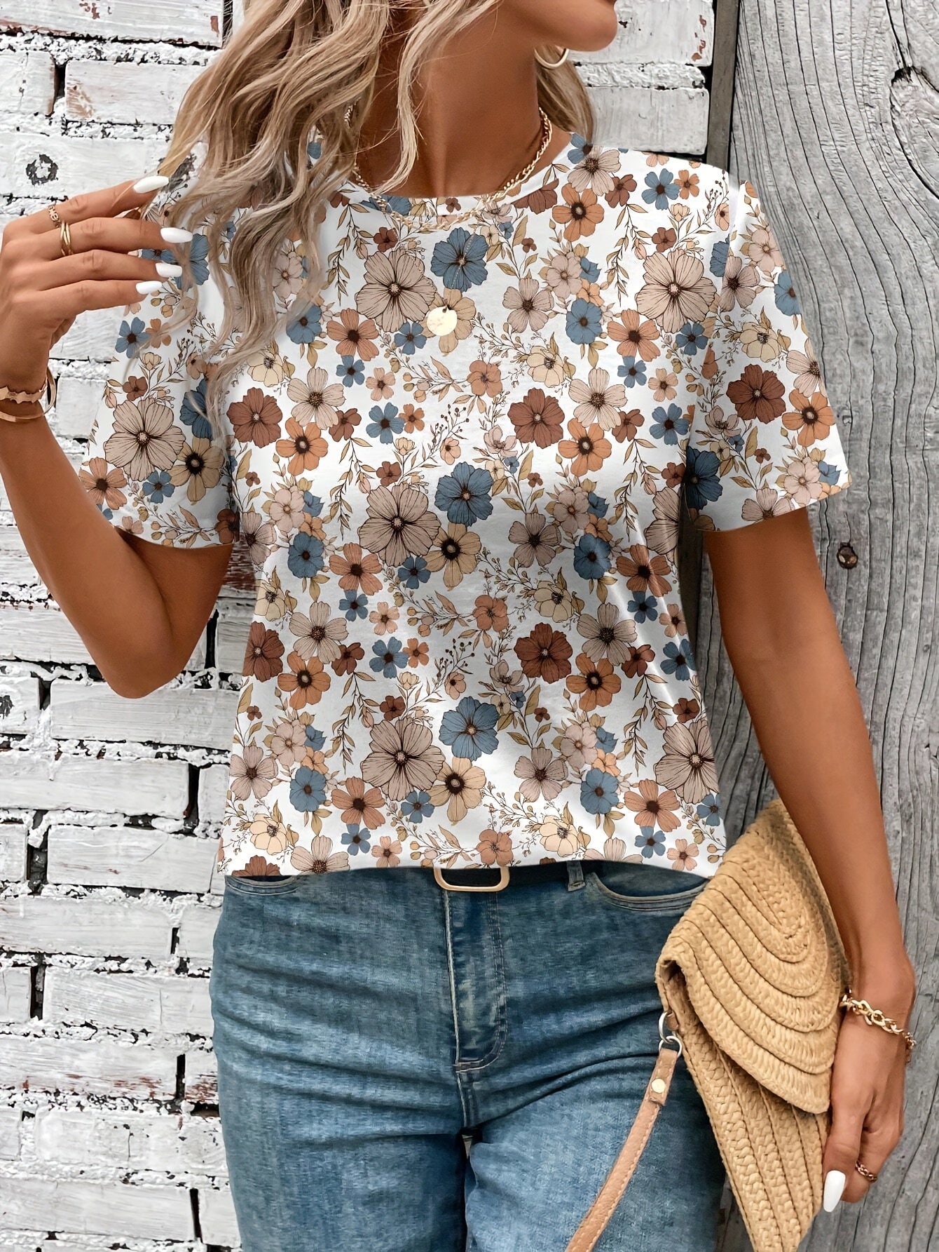 Bett – Smickrande och följsam t-shirt med lätt stretch - Véloria Studios