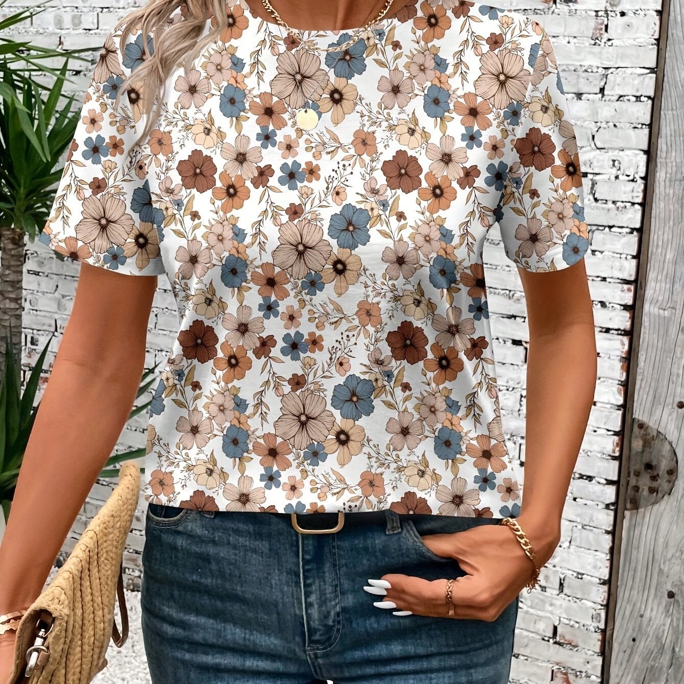 Bett – Smickrande och följsam t-shirt med lätt stretch - Véloria Studios