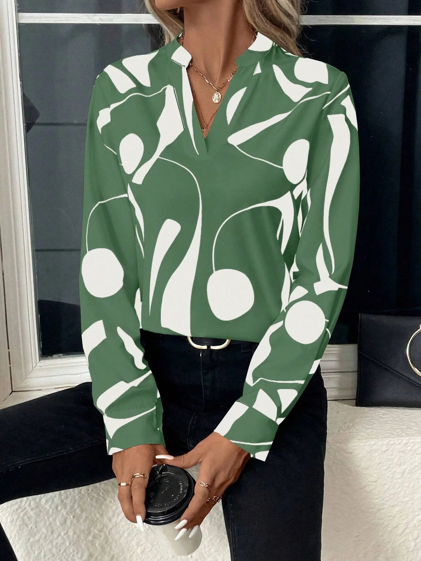 Brinja – Stilren och bekväm topp för kvinnor - Véloria Studios