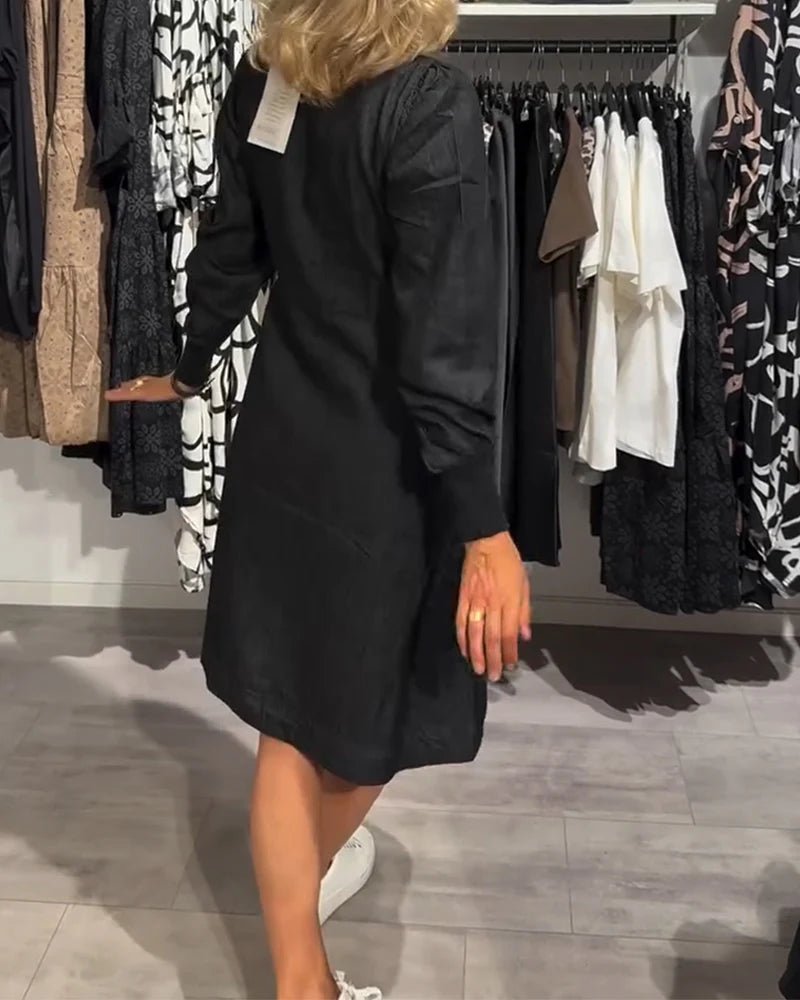 Briska – Klänningen som kombinerar komfort och stil - Véloria Studios