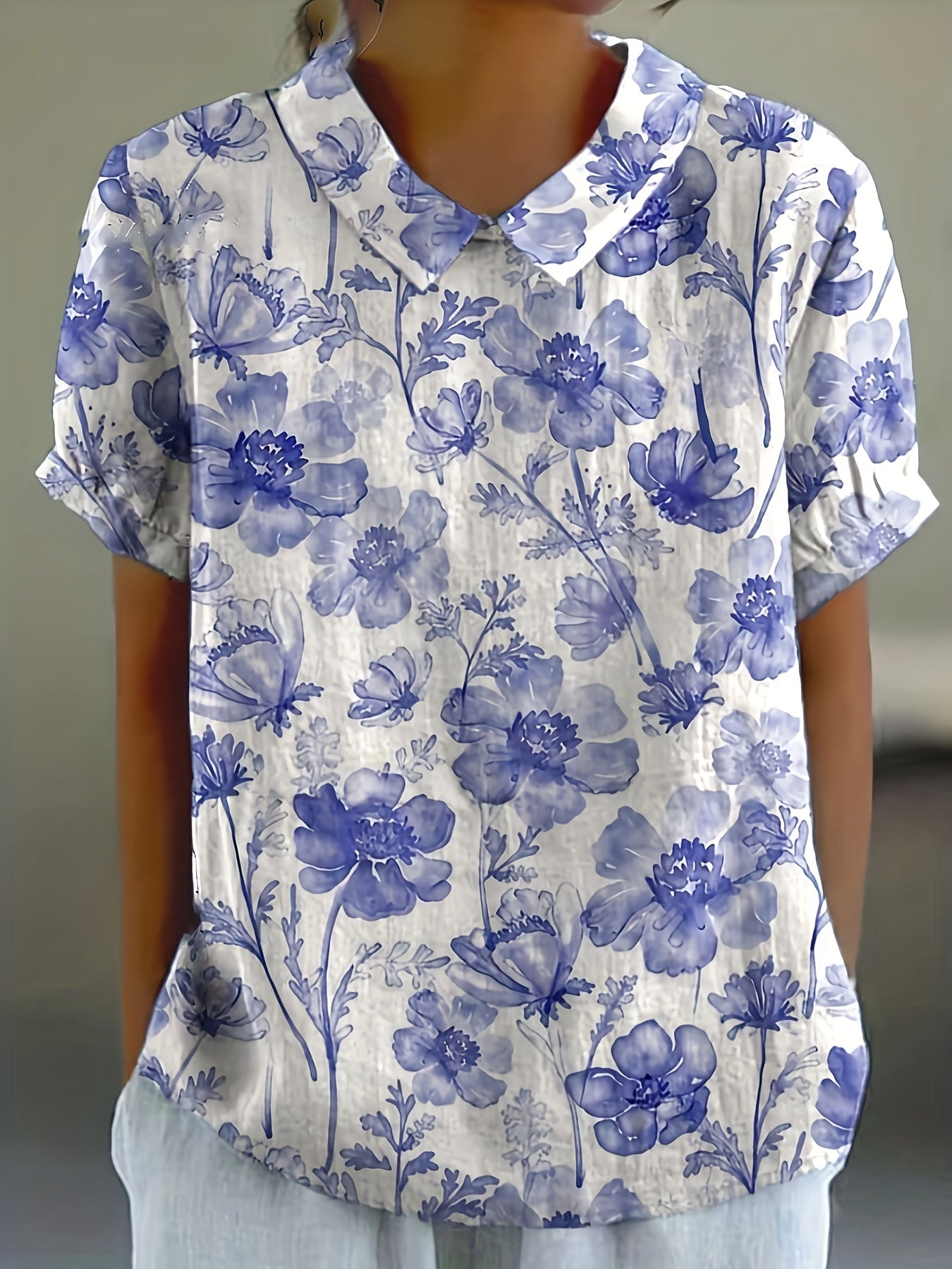 Corina – Stilrent damshirt med mjuk känsla och modern design - Véloria Studios