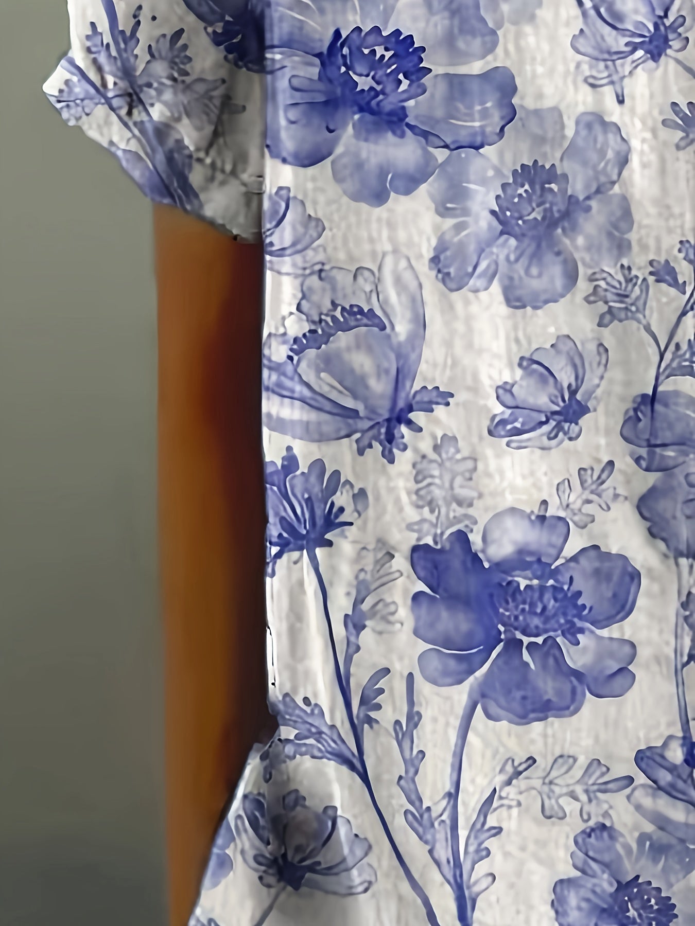 Corina – Stilrent damshirt med mjuk känsla och modern design - Véloria Studios