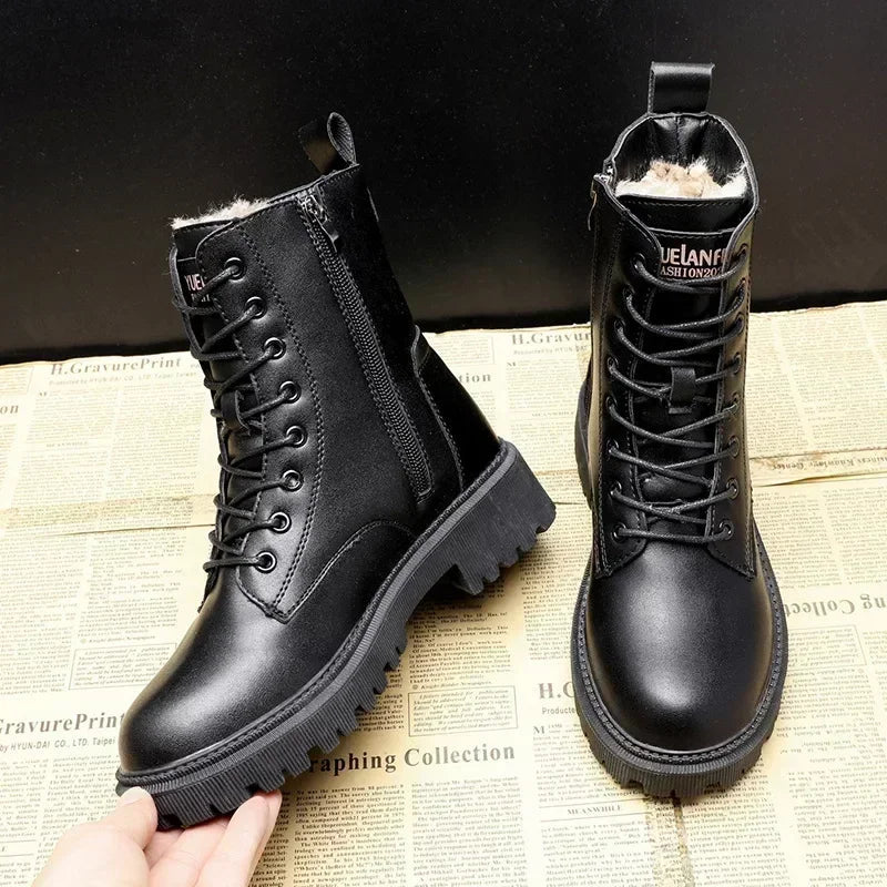 Dagna – Stilfulla och bekväma motorcykelboots - Véloria Studios