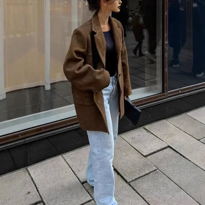 Dinah – Värme och stil i varje rörelse - Véloria Studios