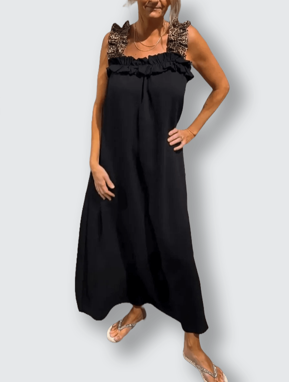 Helen – Djärv och elegant leopardmönstrad klänning - Véloria Studios