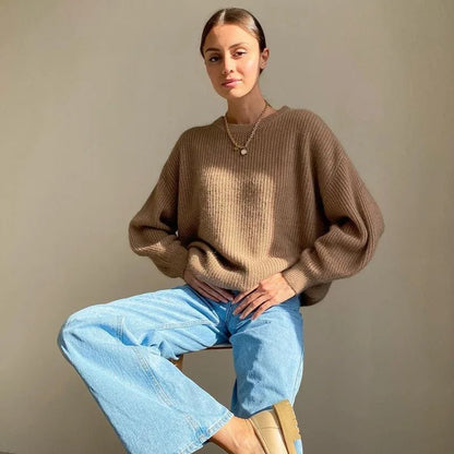 Livia – Tröjan som förenar komfort med en touch av elegans - Véloria Studios