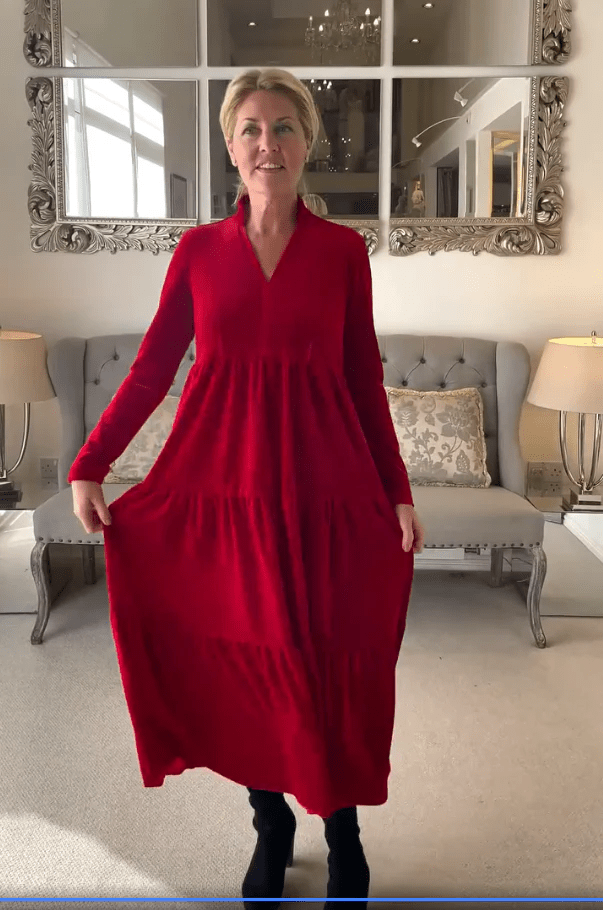 Noretta – Midi - klänningen som följer dina steg - Véloria Studios