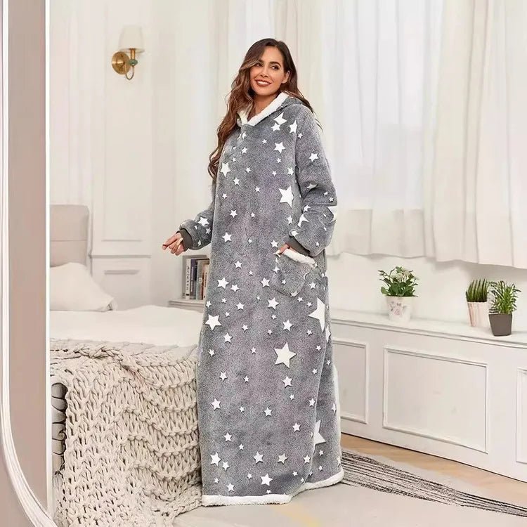 Xylviana – Nattklänningen som omsluter dig med värme och mjukhet - Véloria Studios